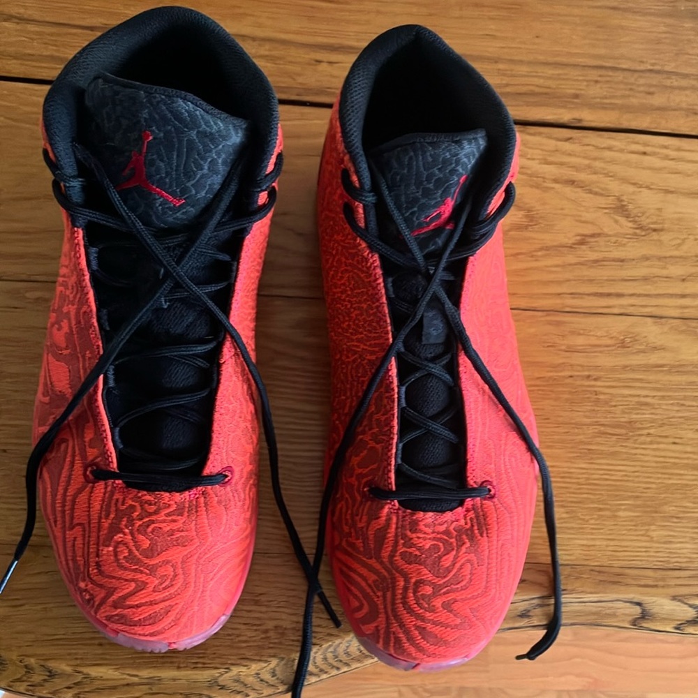 Jordan gym red Super Fly 812870-605